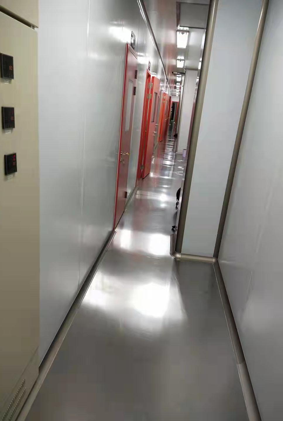 無塵自動<a href='http://m.kelus.cn/' target='_blank' title='噴漆設備' style='color:#eb2828'><strong>噴漆設備</strong></a>.jpg